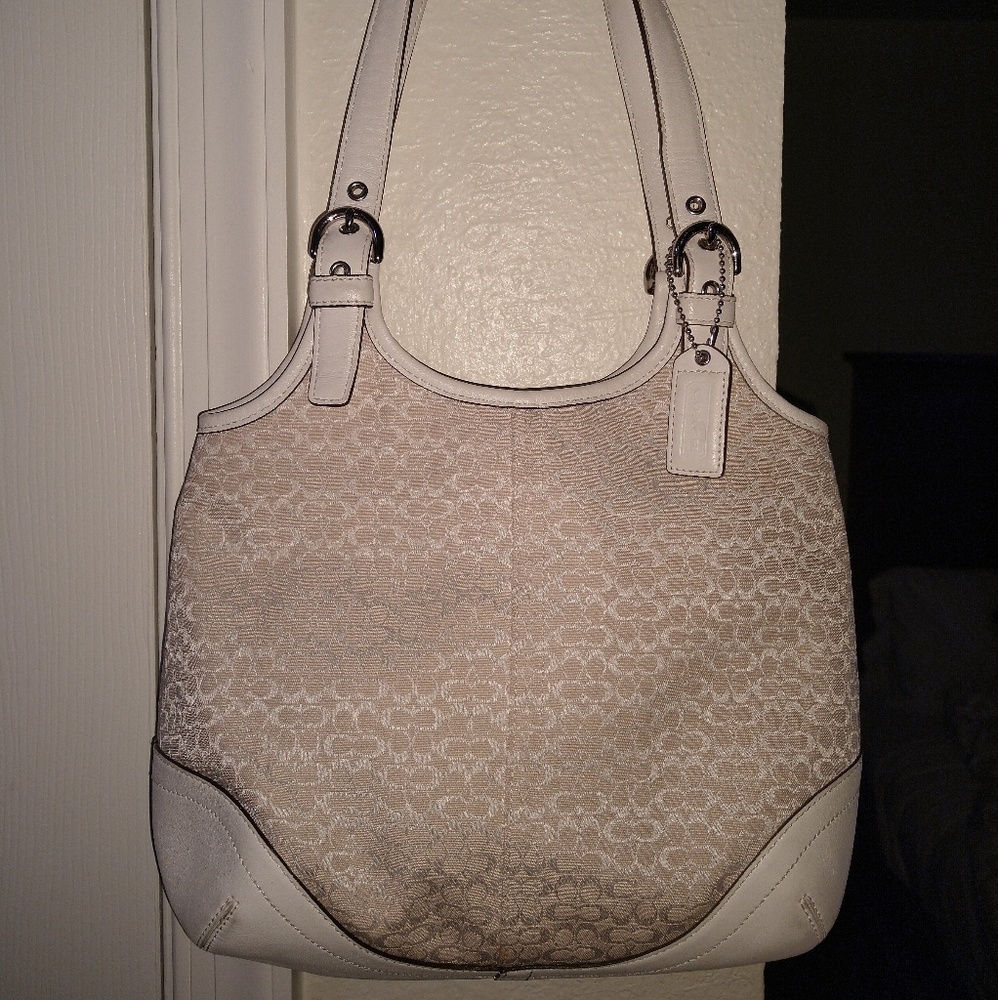 Authentic Coach 👜 - Picture 2 of 6